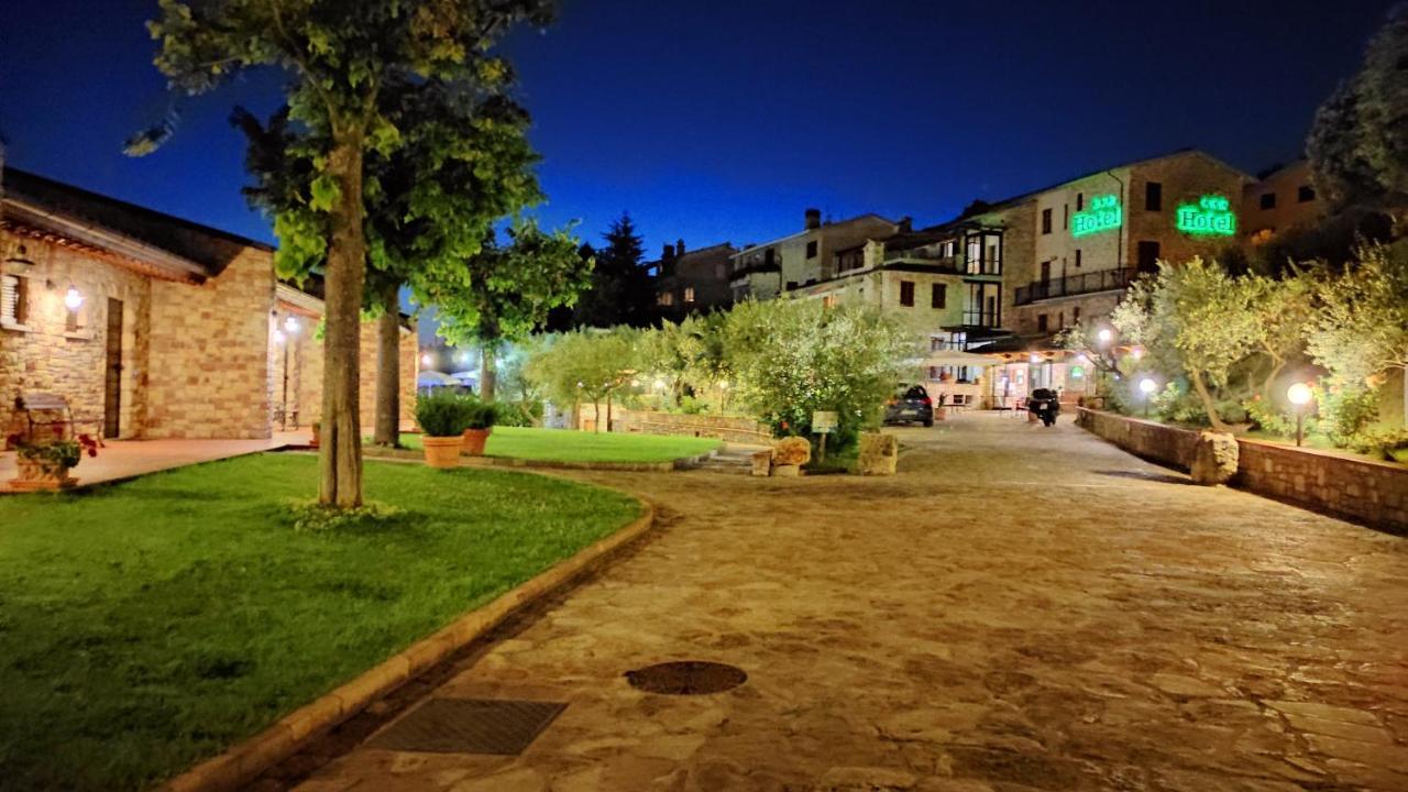 Hotel La Terrazza Restaurant & Spa Asís Exterior foto